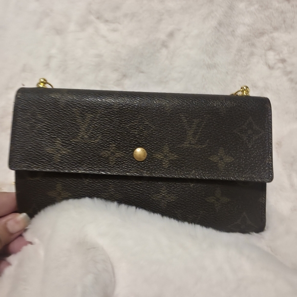Louis Vuitton Monogram Long Wallet on Chain - Picture 2 of 9